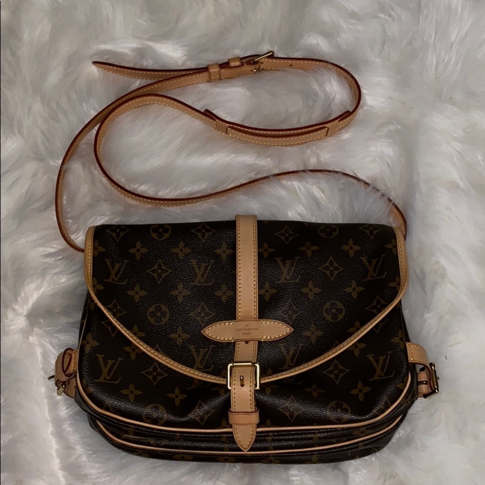Louis Vuitton Saumur MM pre-owned